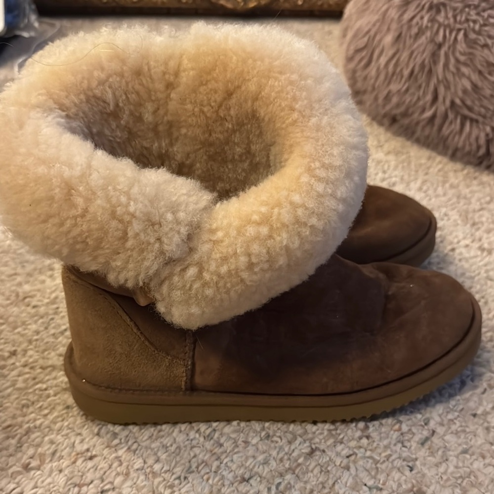 Cozy Brown Shearling Women's Boots